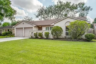 11814 Monticeto Ln, Meadows Place, TX 77477 - Photo 4