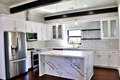 678 Colorado Street, Glidden, TX 78943 - Photo 2