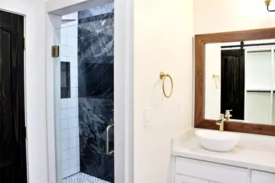 678 Colorado Street, Glidden, TX 78943 - Photo 30