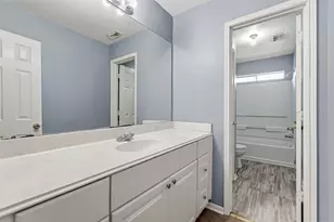 9322 Eaglewood Glen Tr, Houston, TX 77083 - Photo 22