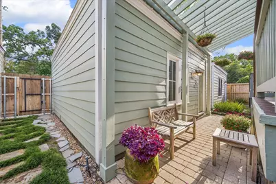 706 E 12th Street, Houston, TX 77008 - Photo 32