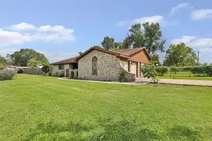 12803 Verdun Dr, Houston, TX 77049 - Photo 2
