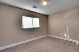 11917 Longwood Garden Way, Houston, TX 77047 - Photo 18