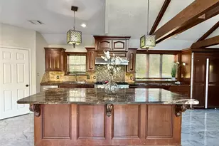 2502 Lake Gardens Ct, Kingwood, TX 77339 - Photo 10