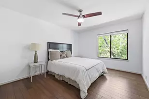 119 Litchfield Ln, Houston, TX 77024 - Photo 20