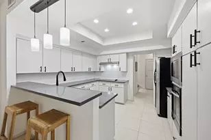 119 Litchfield Ln, Houston, TX 77024 - Photo 8