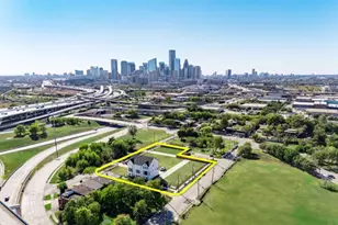 2745 Providence St, Houston, TX 77020 - Photo 10