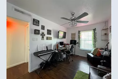 5218 Milwee Street #2, Houston, TX 77092 - Photo 16