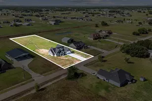 850 Longhorn Trail, Angleton, TX 77515 - Photo 2