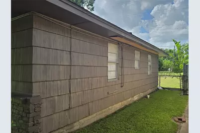 10319 Lafferty Oaks Street, Houston, TX 77013 - Photo 4