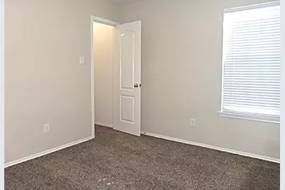 9510 Narnia Springs Court, Houston, TX 77075 - Photo 12