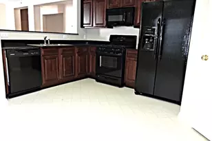 9510 Narnia Springs Ct, Houston, TX 77075 - Photo 2