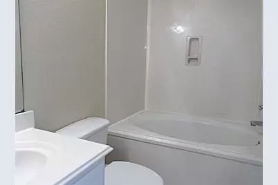 9510 Narnia Springs Court, Houston, TX 77075 - Photo 8