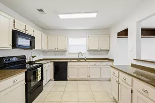 604 Spring Breeze St, League City, TX 77573 - Photo 6