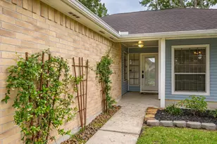 604 Spring Breeze St, League City, TX 77573 - Photo 2