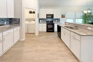 209 Bryan Wy, Angleton, TX 77515 - Photo 2