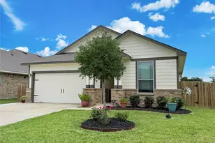 209 Bryan Wy, Angleton, TX 77515 - Photo 24