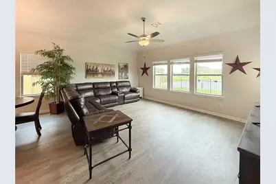 209 Bryan Way, Angleton, TX 77515 - Photo 8
