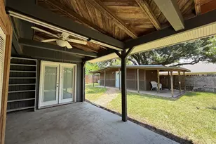 13323 Wells River Dr, Houston, TX 77041 - Photo 18