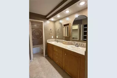 13323 Wells River Drive, Houston, TX 77041 - Photo 10