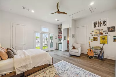 313 Royale Heights Lane, Houston, TX 77024 - Photo 42