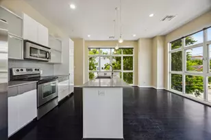 207 Pierce St, Houston, TX 77002 - Photo 12