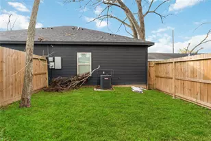 4651 Mallow St, Houston, TX 77051 - Photo 20