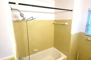 2902 Broadmead Dr, Houston, TX 77025 - Photo 28