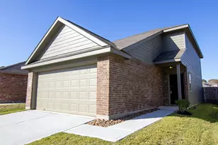 376 N Meadows Dr, Willis, TX 77378 - Photo 2