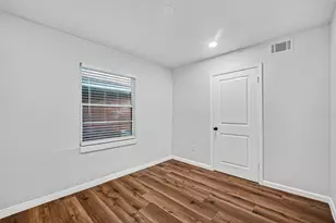 4310 Jorns St, Houston, TX 77045 - Photo 32