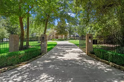 18022 Country Hills, Tomball, TX 77377 - Photo 2