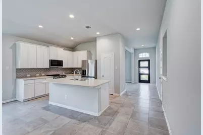 208 Shoreview Drive, Conroe, TX 77303 - Photo 6