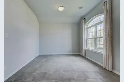 208 Shoreview Drive, Conroe, TX 77303 - Photo 4