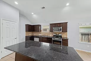21826 Saragosa Pond Ln, Spring, TX 77379 - Photo 10