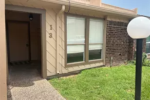1014 Graham Dr, Tomball, TX 77375 - Photo 2