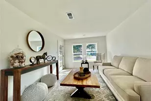 319 Wisteria St, Lake Jackson, TX 77566 - Photo 8