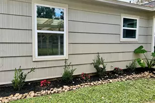 319 Wisteria St, Lake Jackson, TX 77566 - Photo 28