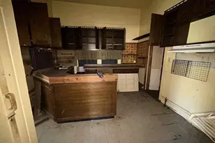 601 E Michalk St, Thorndale, TX 76577 - Photo 6