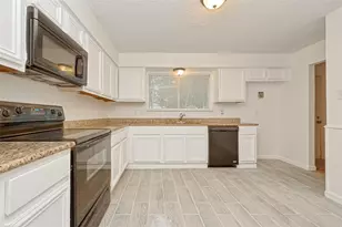 5302 Oaklynn Dr, Spring, TX 77373 - Photo 4