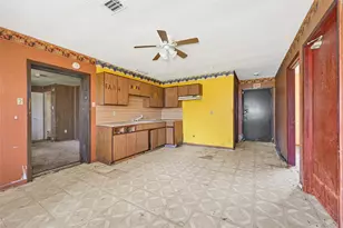 4600 Ireland St, Houston, TX 77016 - Photo 8