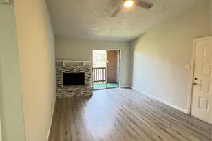 10555 Turtlewood Ct, Houston, TX 77072 - Photo 2