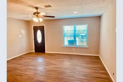 1602 Henninger Street, Houston, TX 77023 - Photo 2