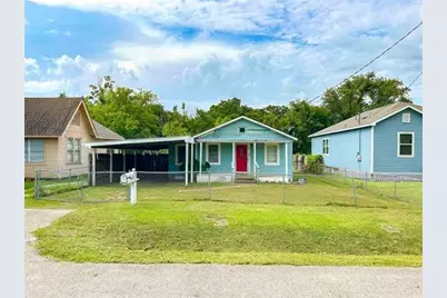 735 Highland Dr, Beaumont, TX 77705 - Photo 2