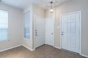 207 N Burberry Park Cir, The Woodlands, TX 77382 - Photo 6