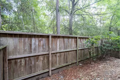 207 N Burberry Park Circle, The Woodlands, TX 77382 - Photo 24