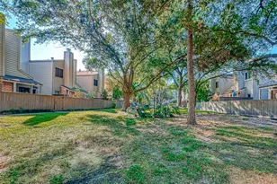 11733 Lakeside Pl Dr, Houston, TX 77077 - Photo 46