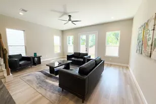 4307 B Dickson St, Houston, TX 77007 - Photo 4