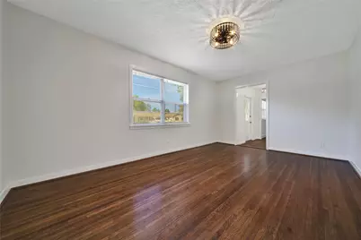 317 S 11th Street, La Porte, TX 77571 - Photo 14