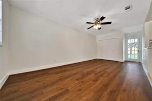 317 S 11th St, La Porte, TX 77571 - Photo 6