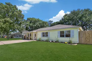 317 S 11th St, La Porte, TX 77571 - Photo 2